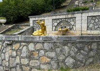 Каскадная лестница фонтаны